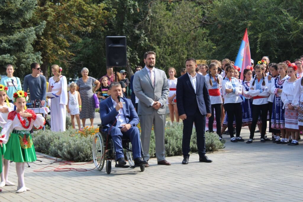 Рені, День міста, День Рені, святкування, Zdob și Zdub, фейєрверк, свято, Благодійний фонд Урбанських "Придунав'є", Олександр Урбанський, заступник голови Одеської обласної ради, Рени, День города, День Рени, празднование, фейерверк, праздник, Благотворительный фонд Урбанських "Придунавье", Александр Урбанский, заместитель председателя Одесского областного совета